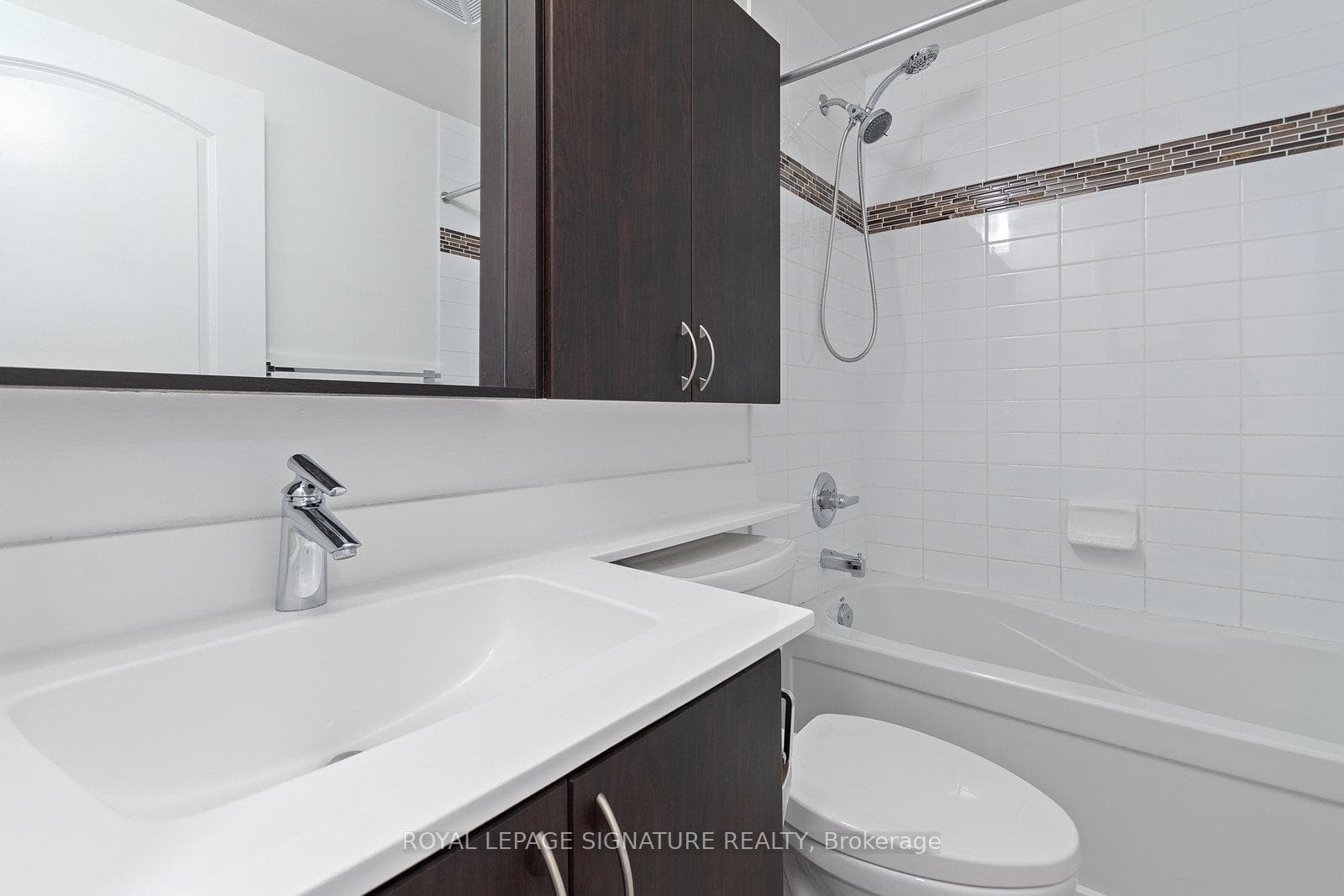 1060 Sheppard Avenue Unit 303 photo 16