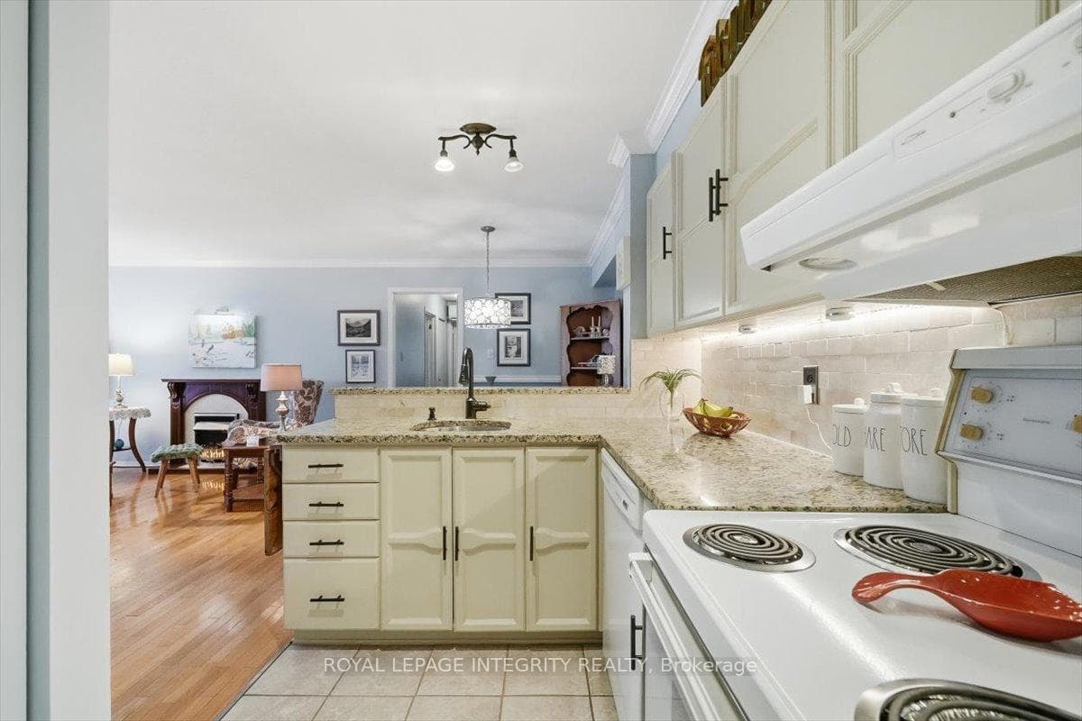 1835 Marsala Crescent Unit 100 photo 15