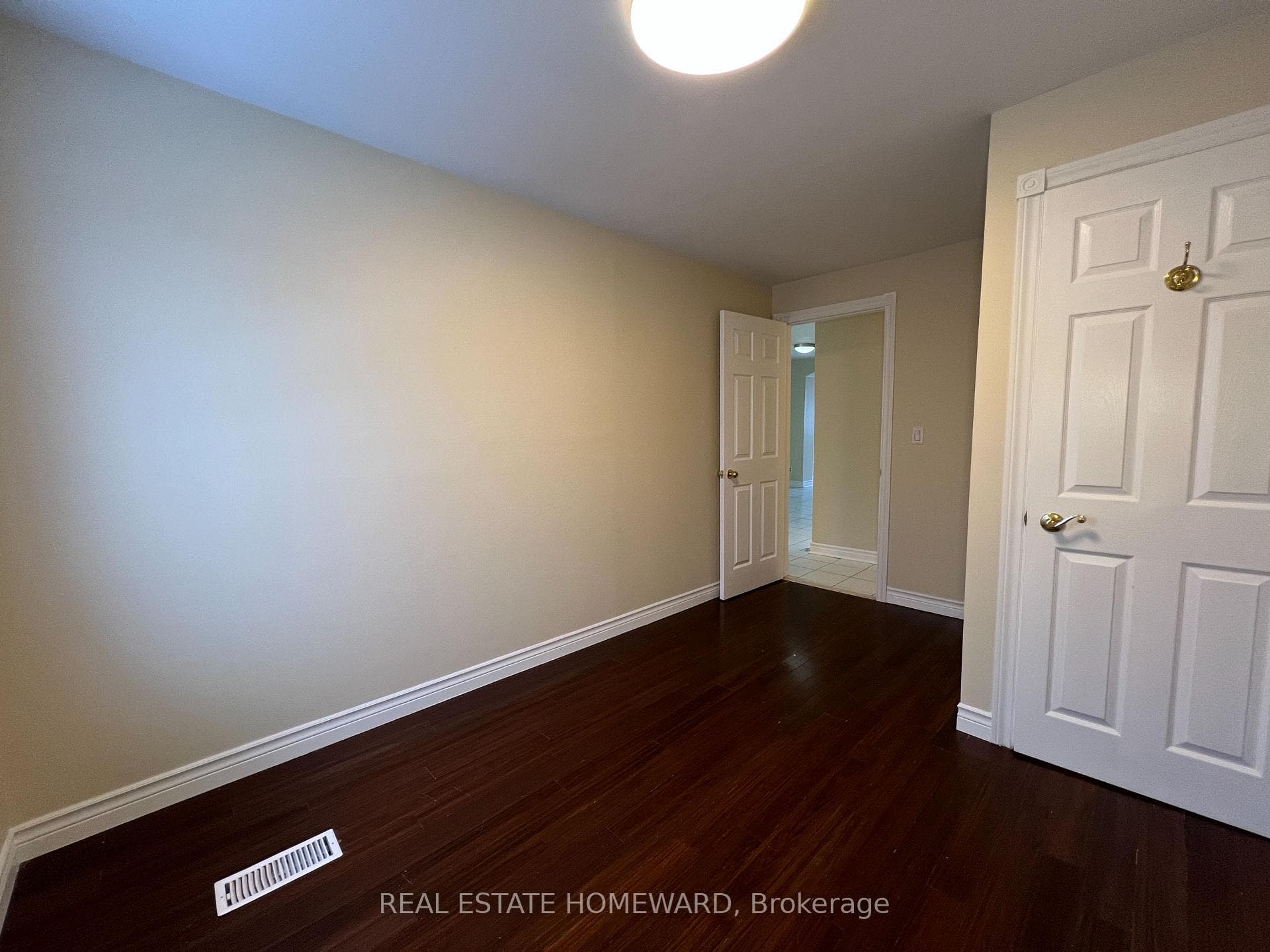 140 Millicent Street Unit Upper photo 11
