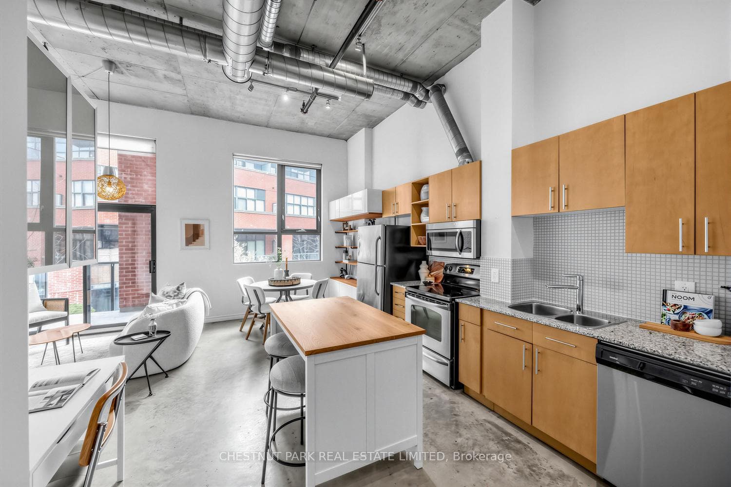 Open concept space for flexible use