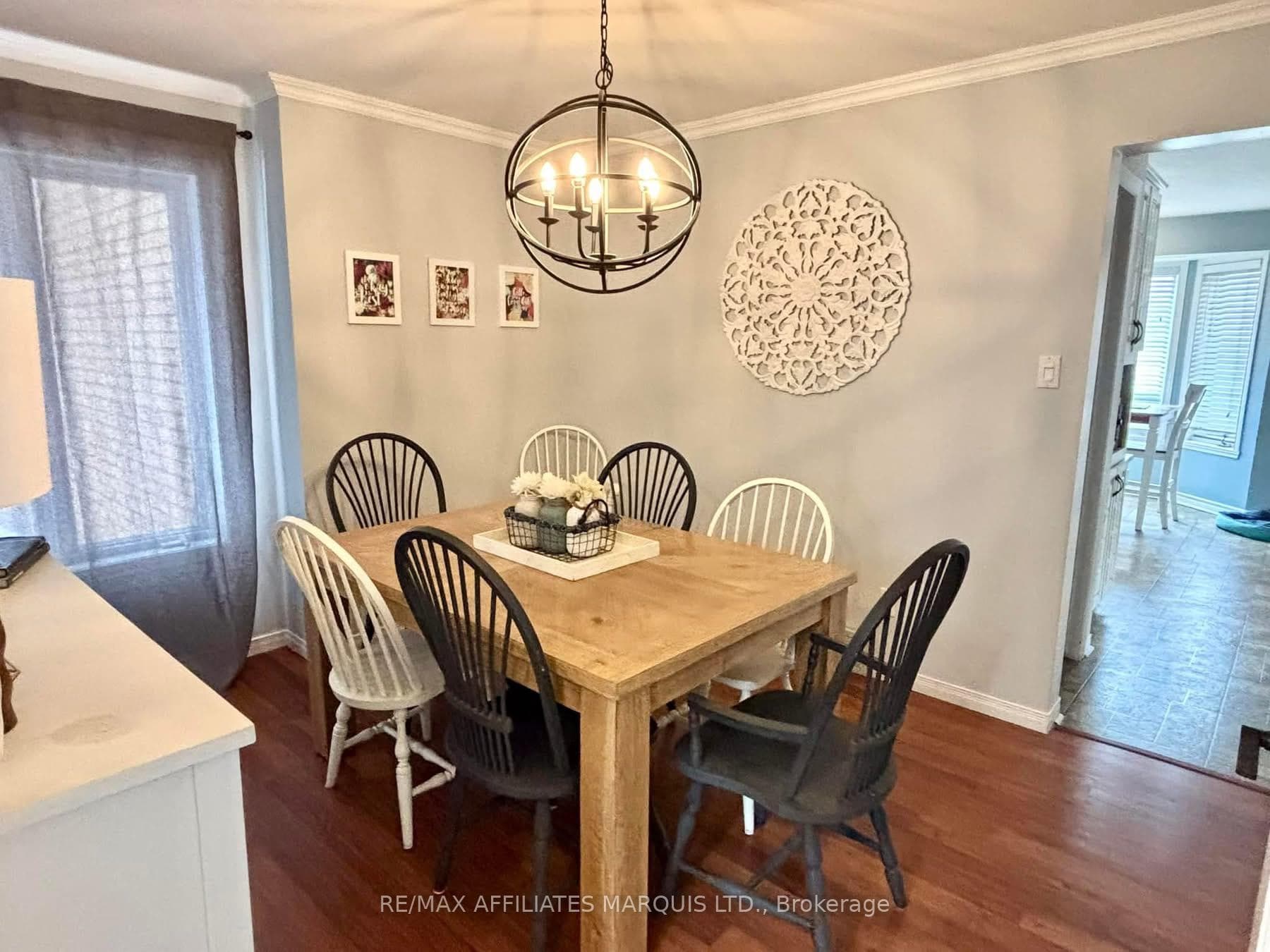 20 Forestdale Crescent photo 9