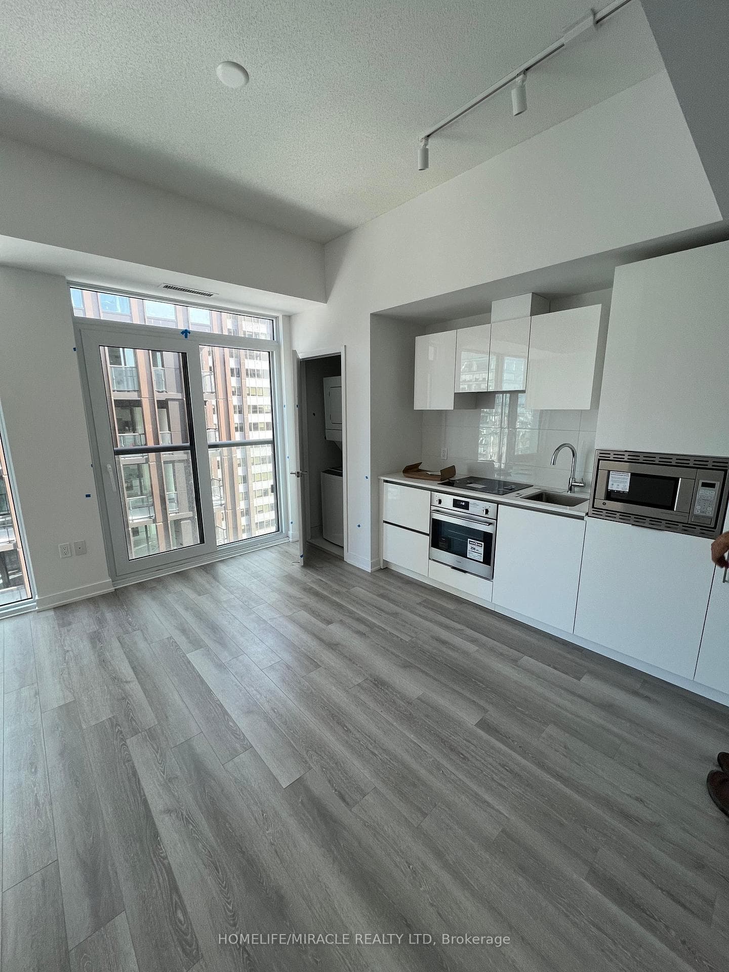 121 Saint Patrick Street Unit 1718 photo 1