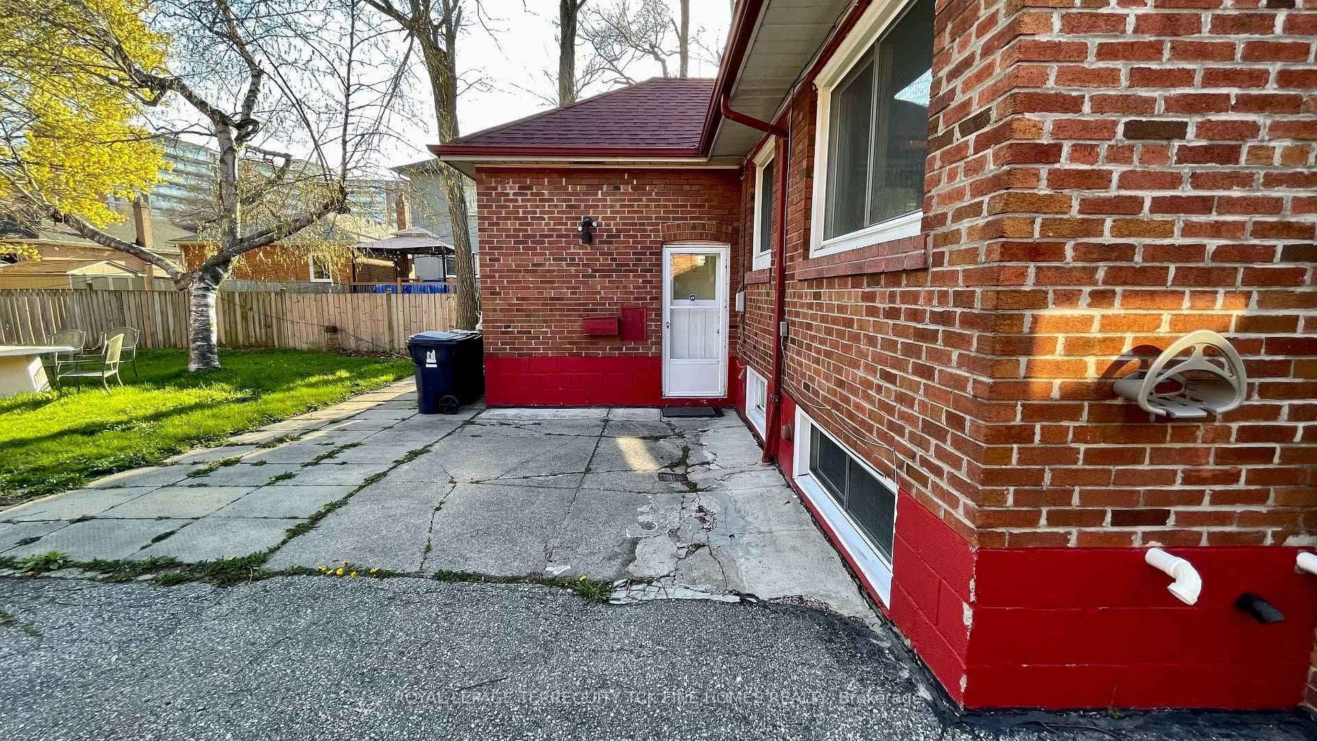 3 Ivordale Crescent Unit Lower photo 2