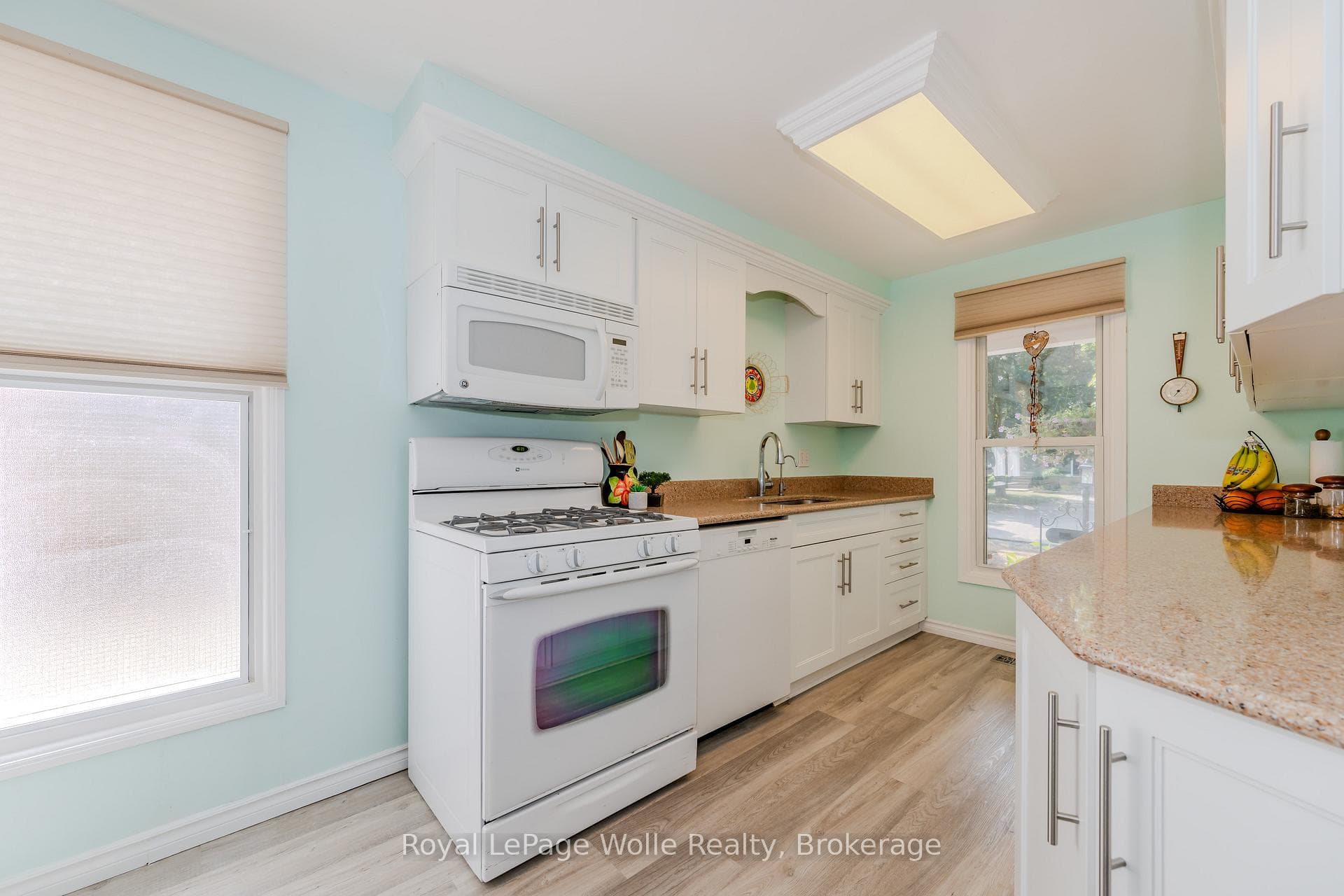 310 Sandowne Drive photo 12