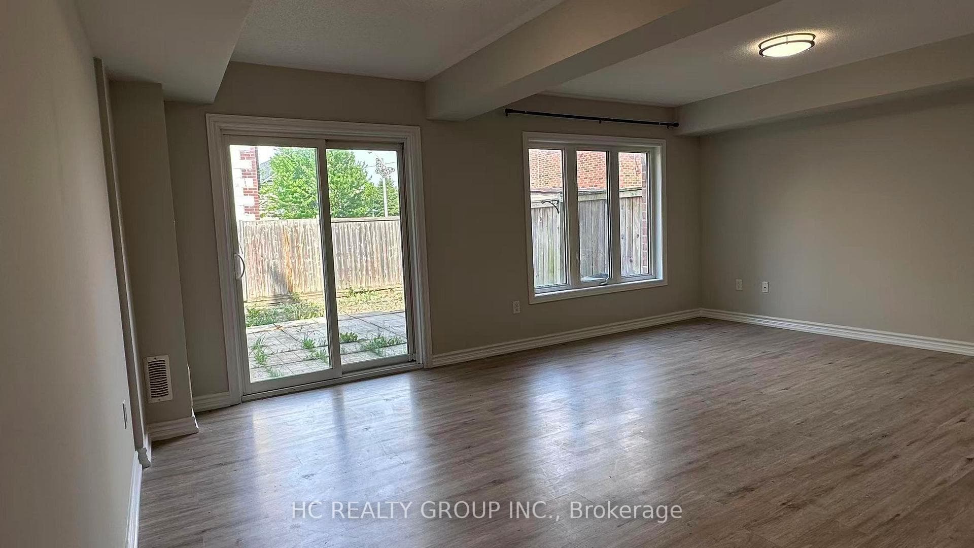 7 Lily Cup Avenue photo 25