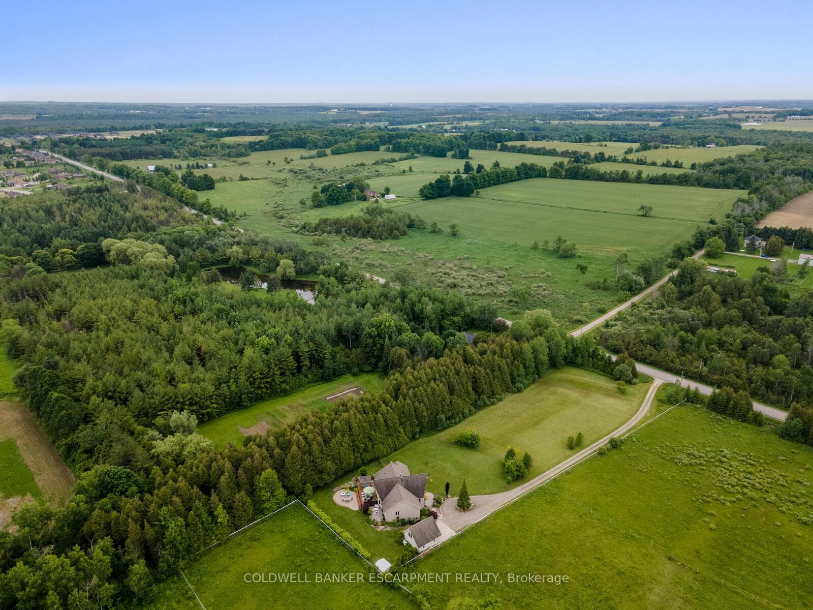 full property view with Grand Driveway