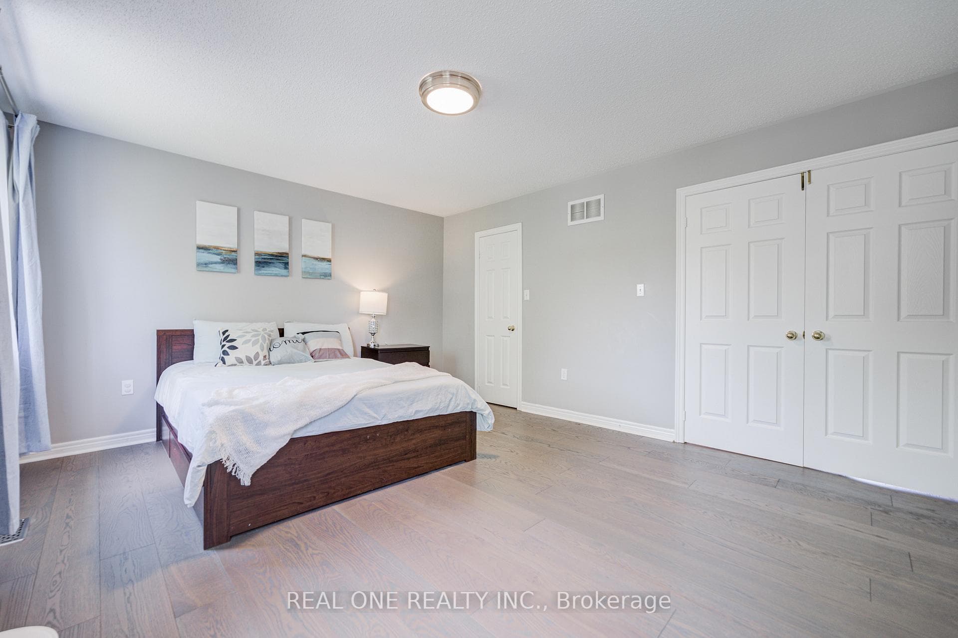 5827 Rainspring Drive photo 20