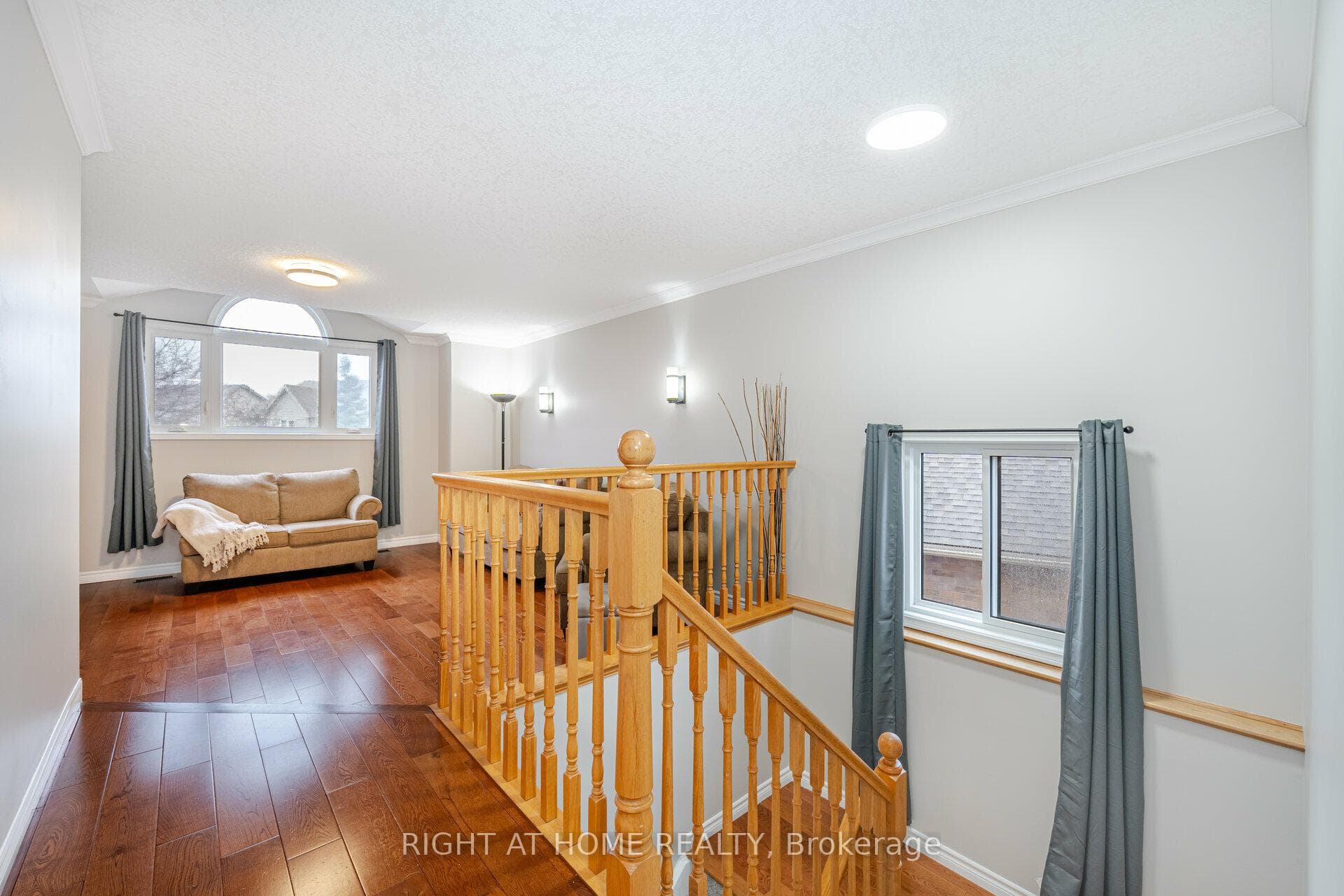 37 Biscayne Crescent photo 16