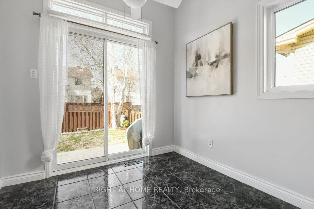 223 Longshire Circle photo 14