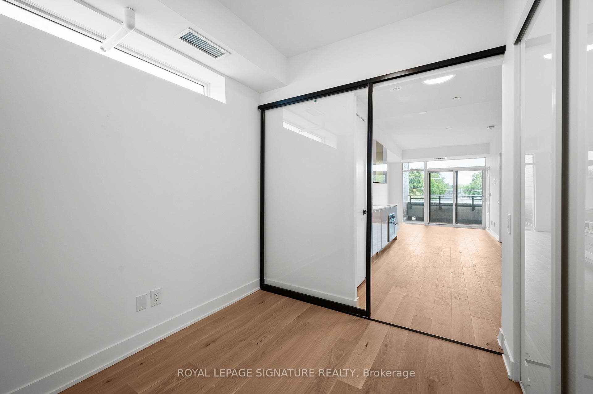 1285 Queen Street Unit 402 photo 18
