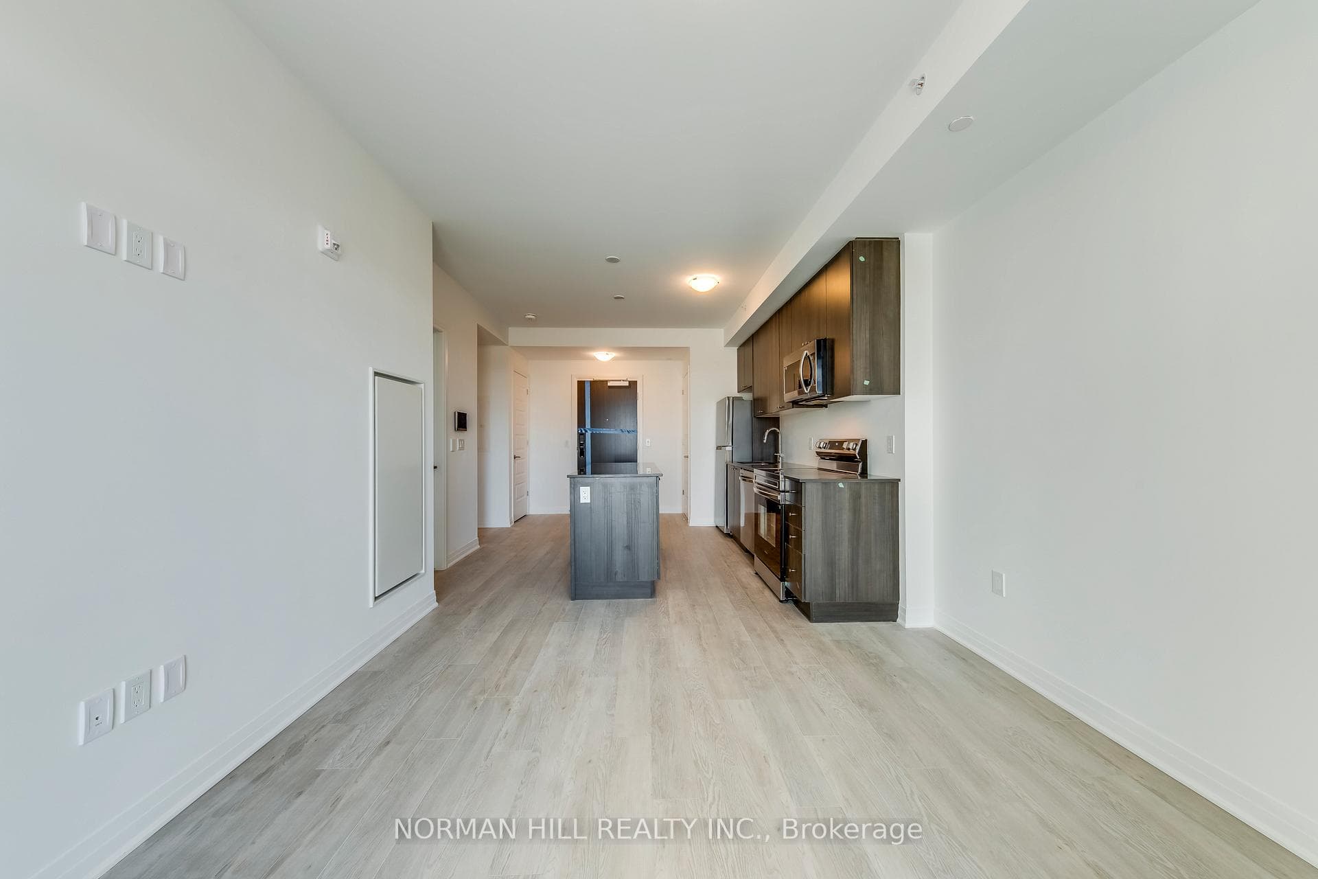 490 Gordon Krantz Avenue Unit 422 photo 18