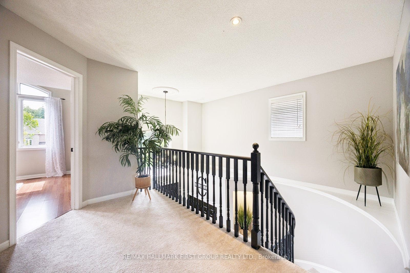 472 Summerpark Crescent photo 21