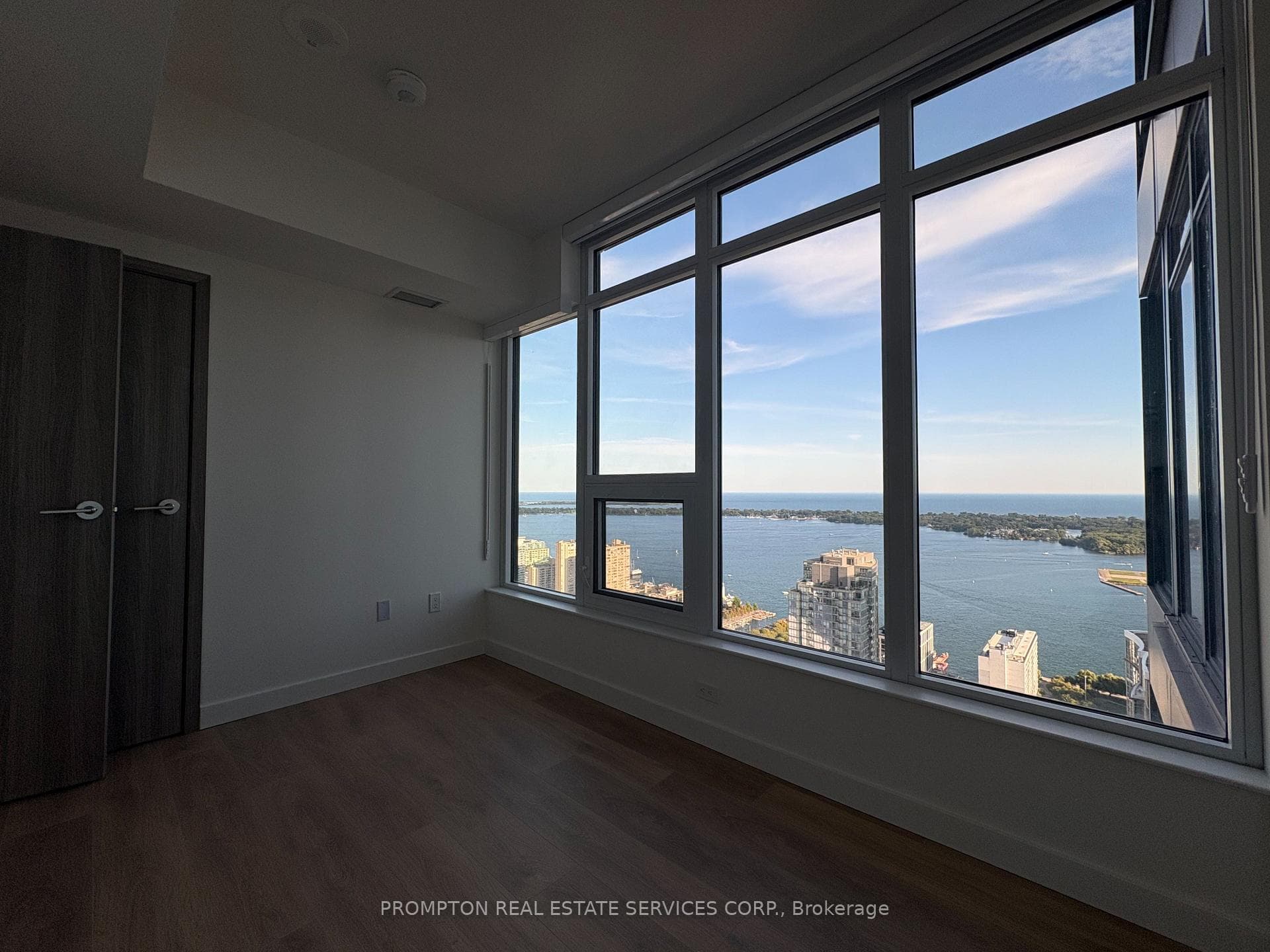 1 Concord Cityplace Way Unit 2105 photo 5
