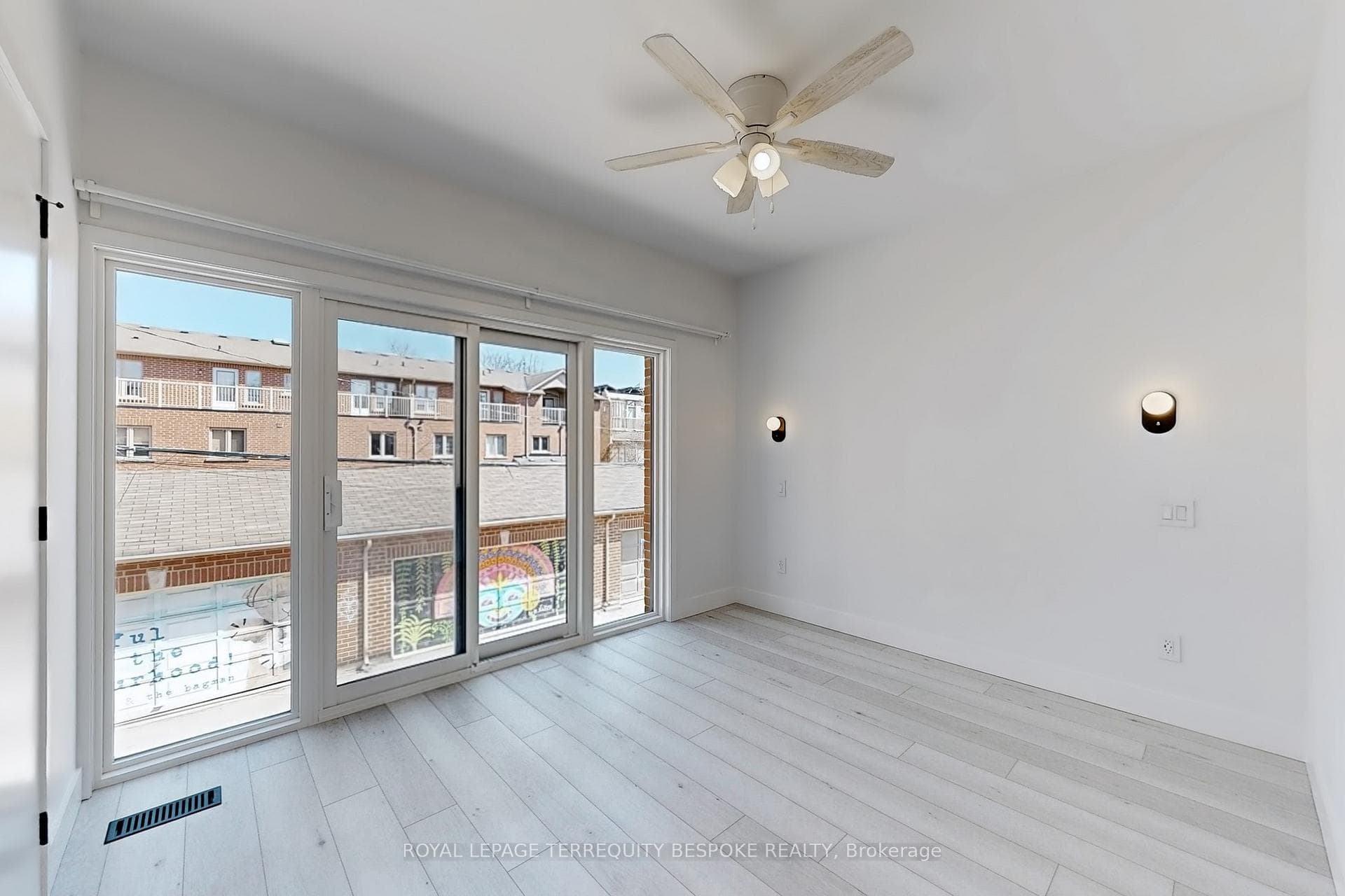 363 Euclid Avenue Unit Laneway photo 18