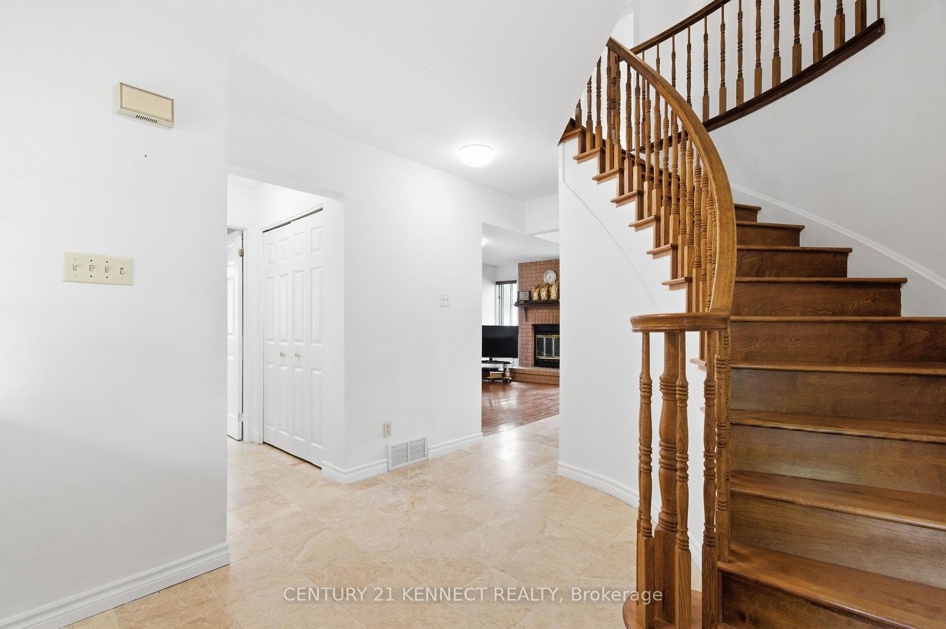 848 Fairlawn Avenue photo 4