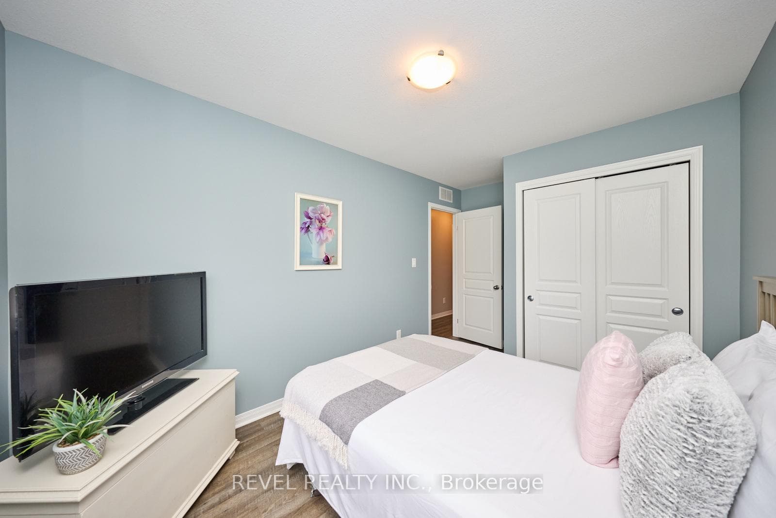 8811 Silverstar Court photo 23