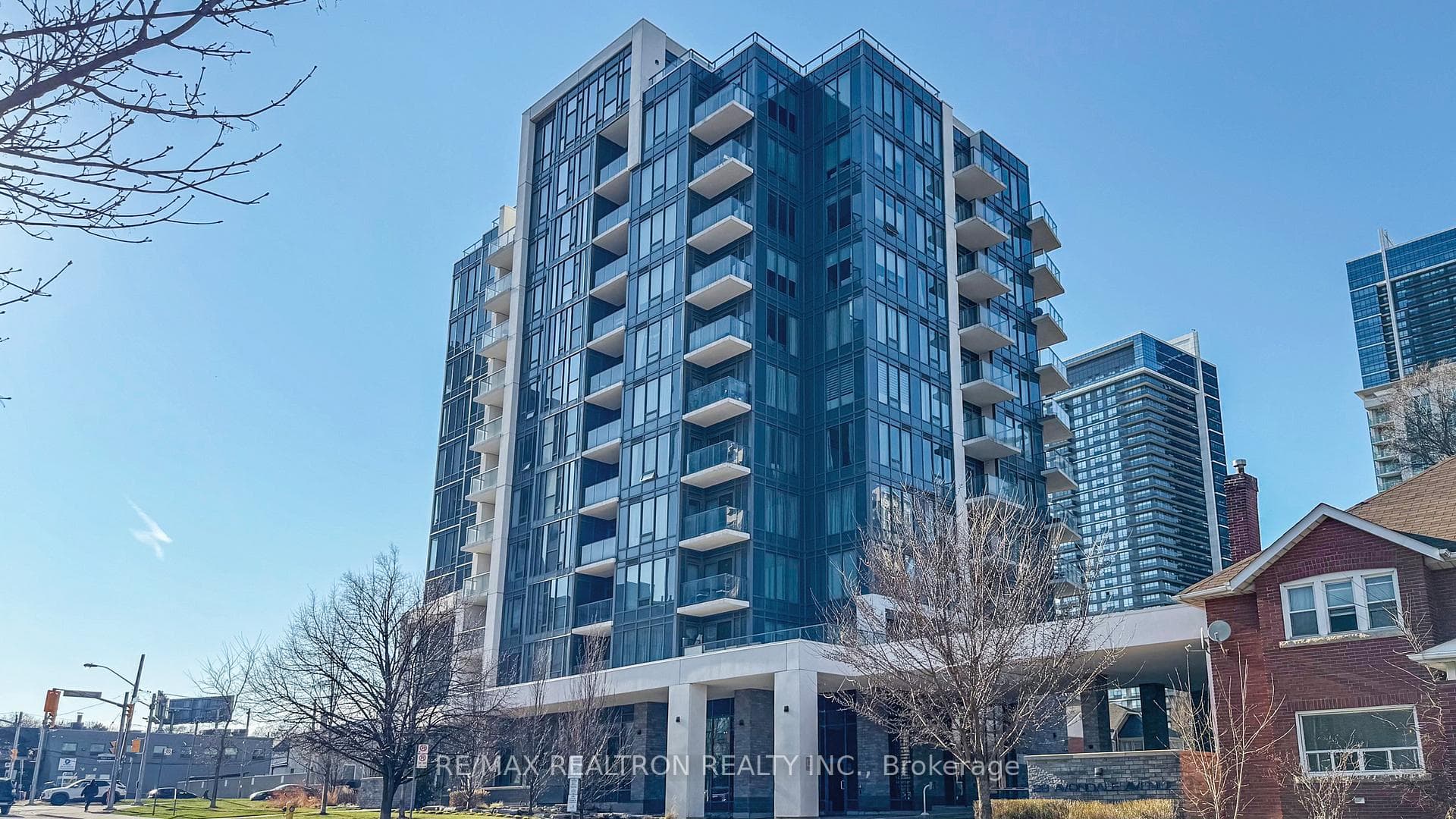 28 Avondale Avenue Unit 1102 photo 3