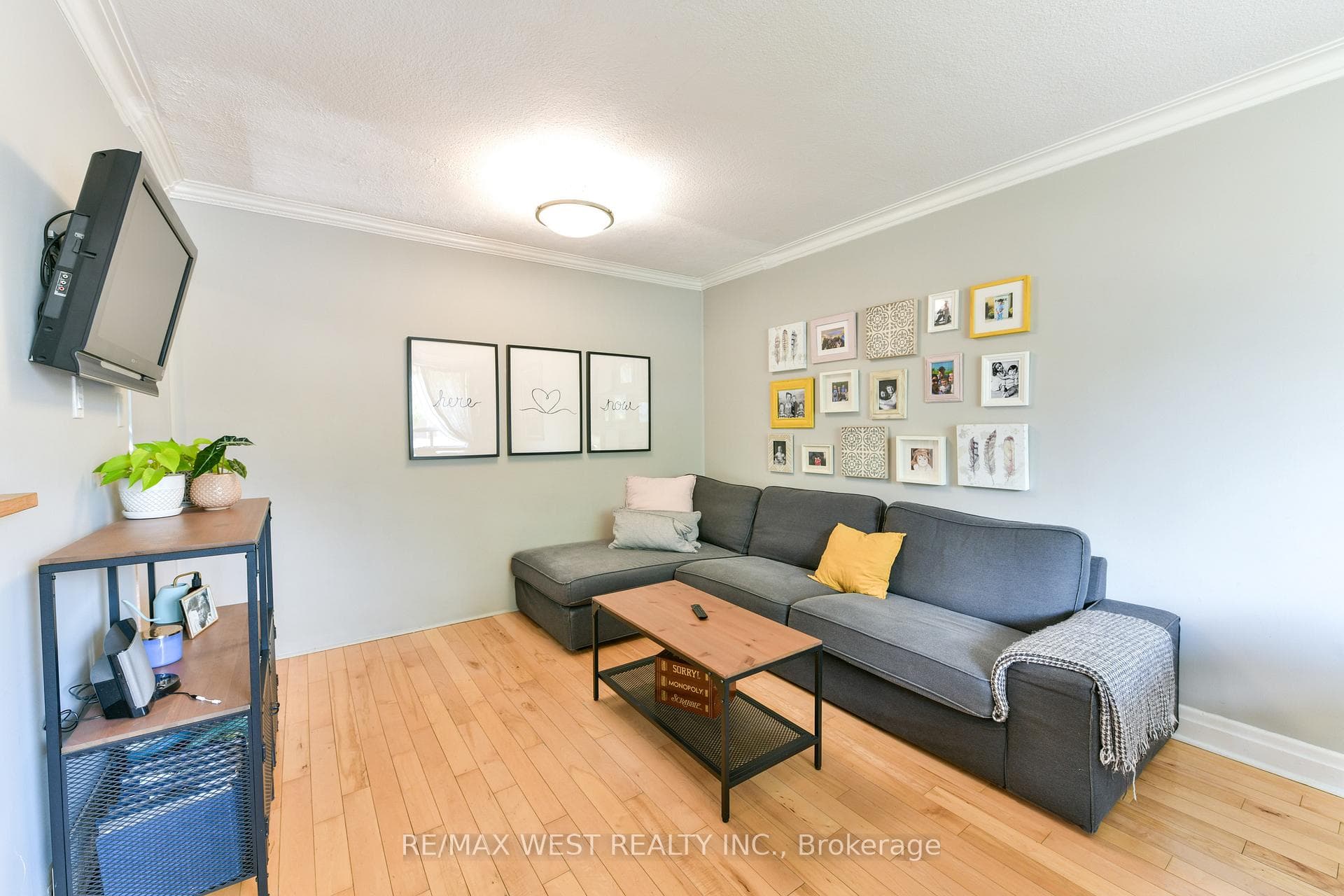 538 Queens Drive photo 6