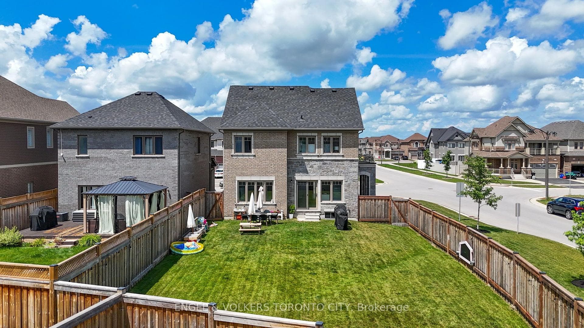 3 Arnold Crescent photo 37