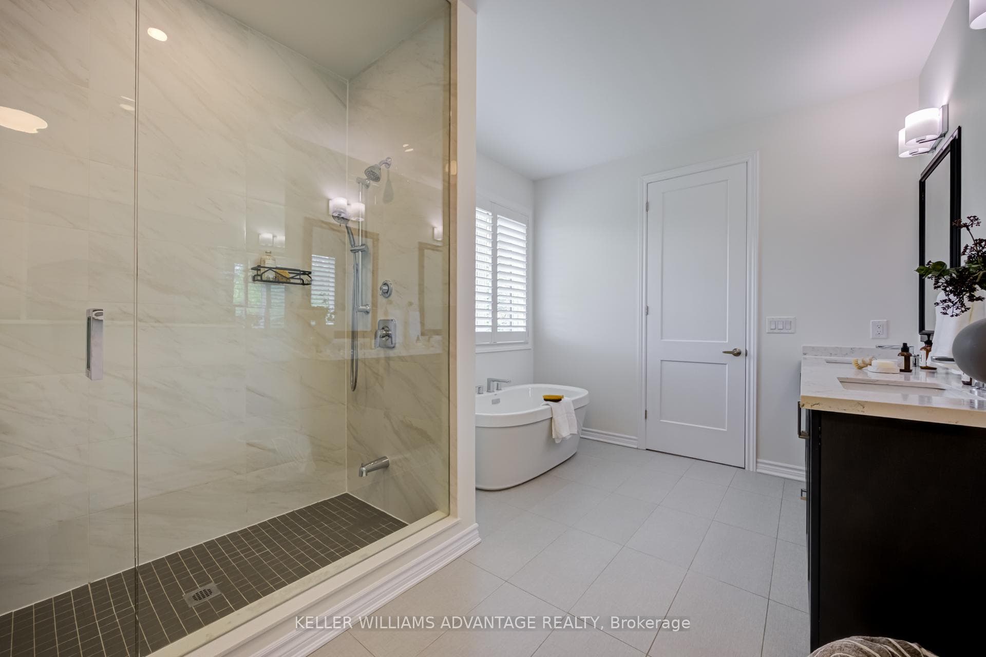 46 Sutcliffe Drive photo 25
