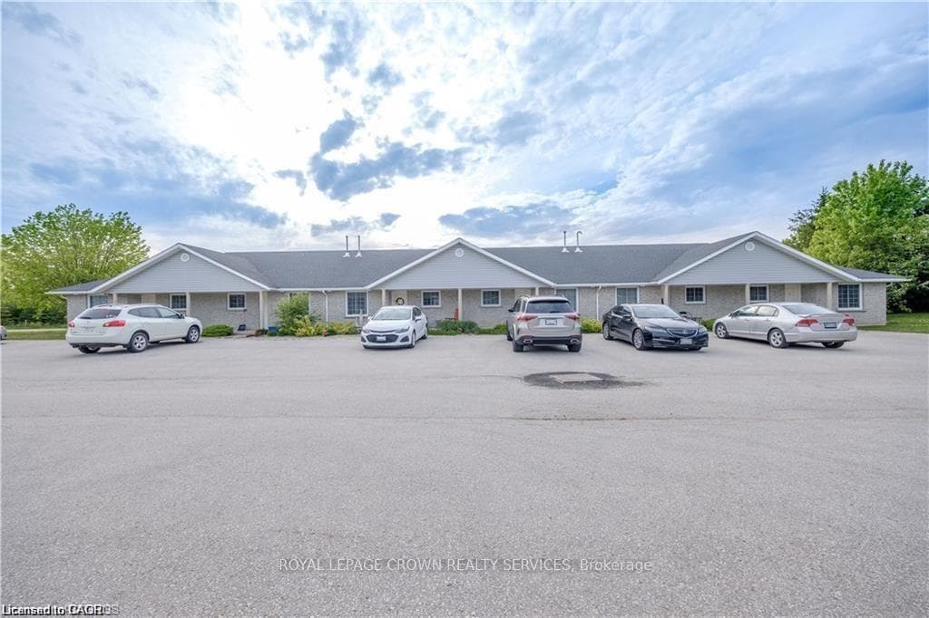 653 Kincardine Avenue photo 14