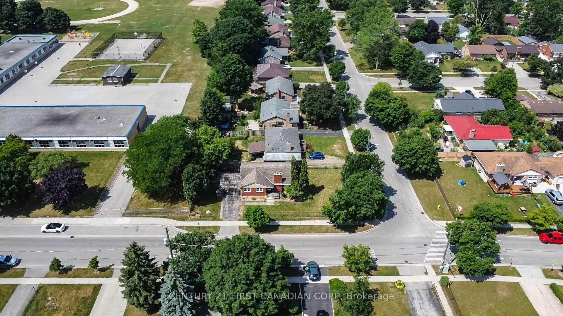 1721 Moffatt Avenue photo 45