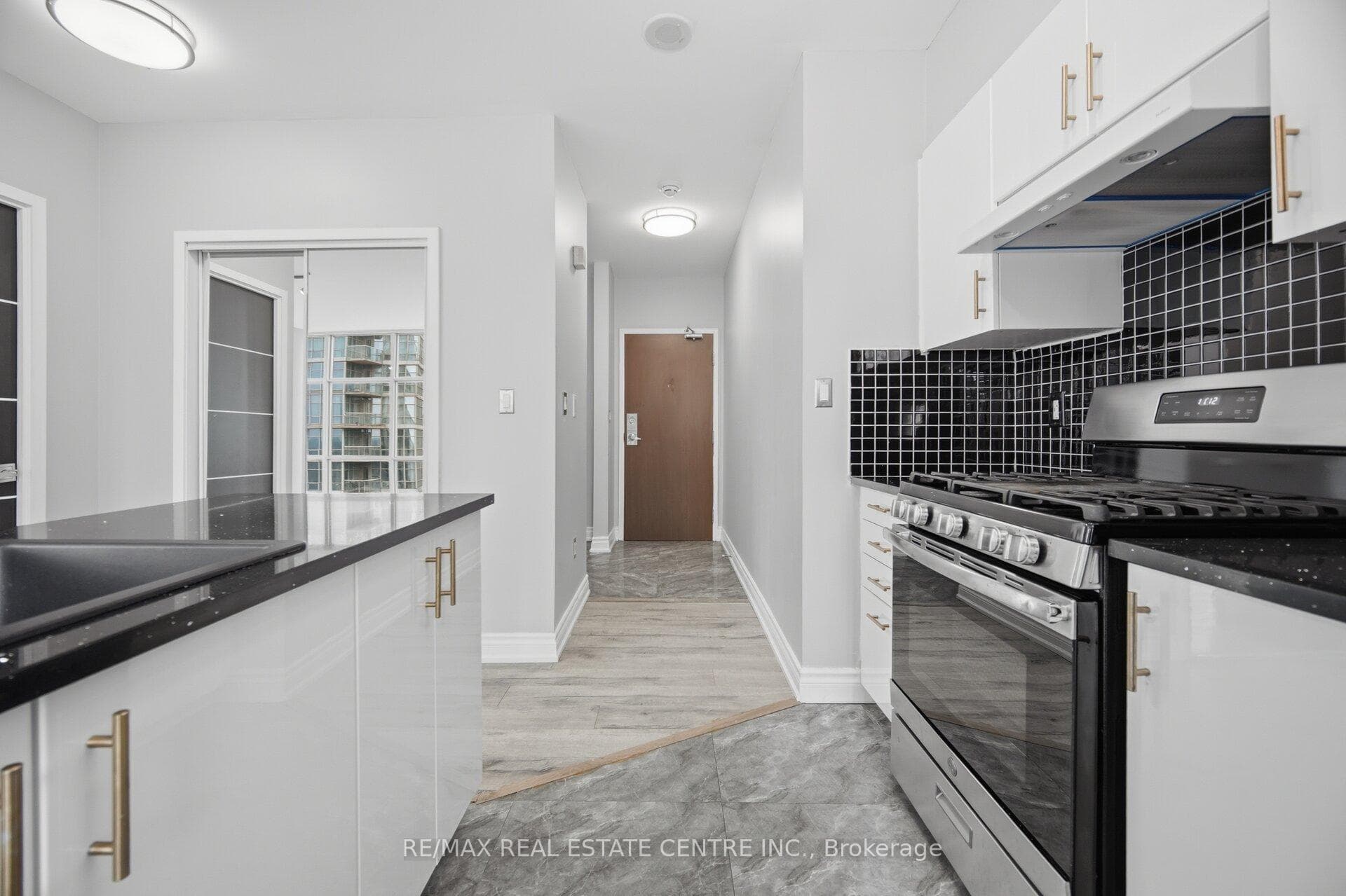35 Mariner Terrace Unit 3306 photo 10