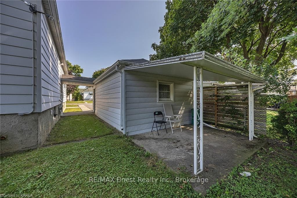 48 CAMERON Street photo 11