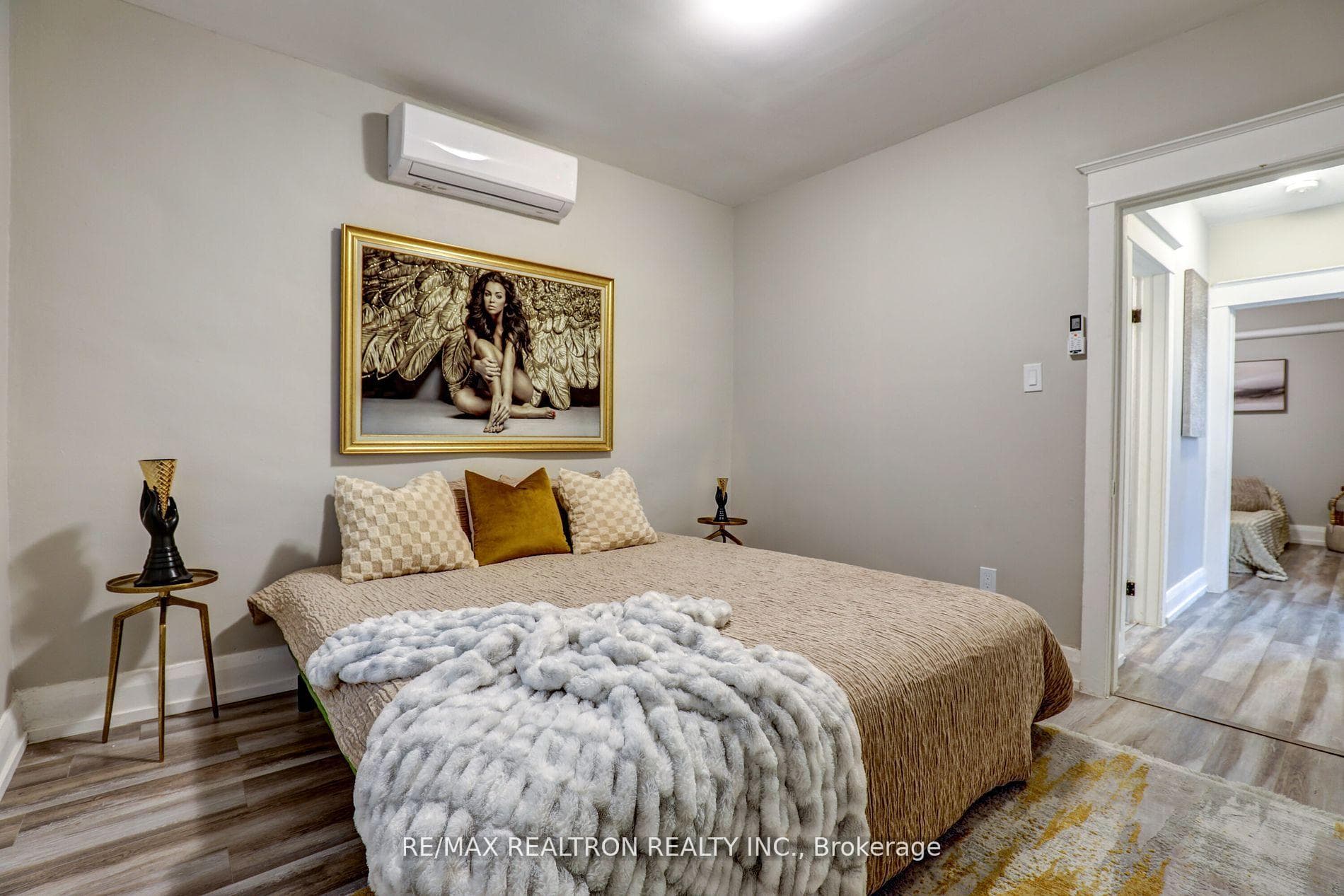 142 Eastwood Road photo 20