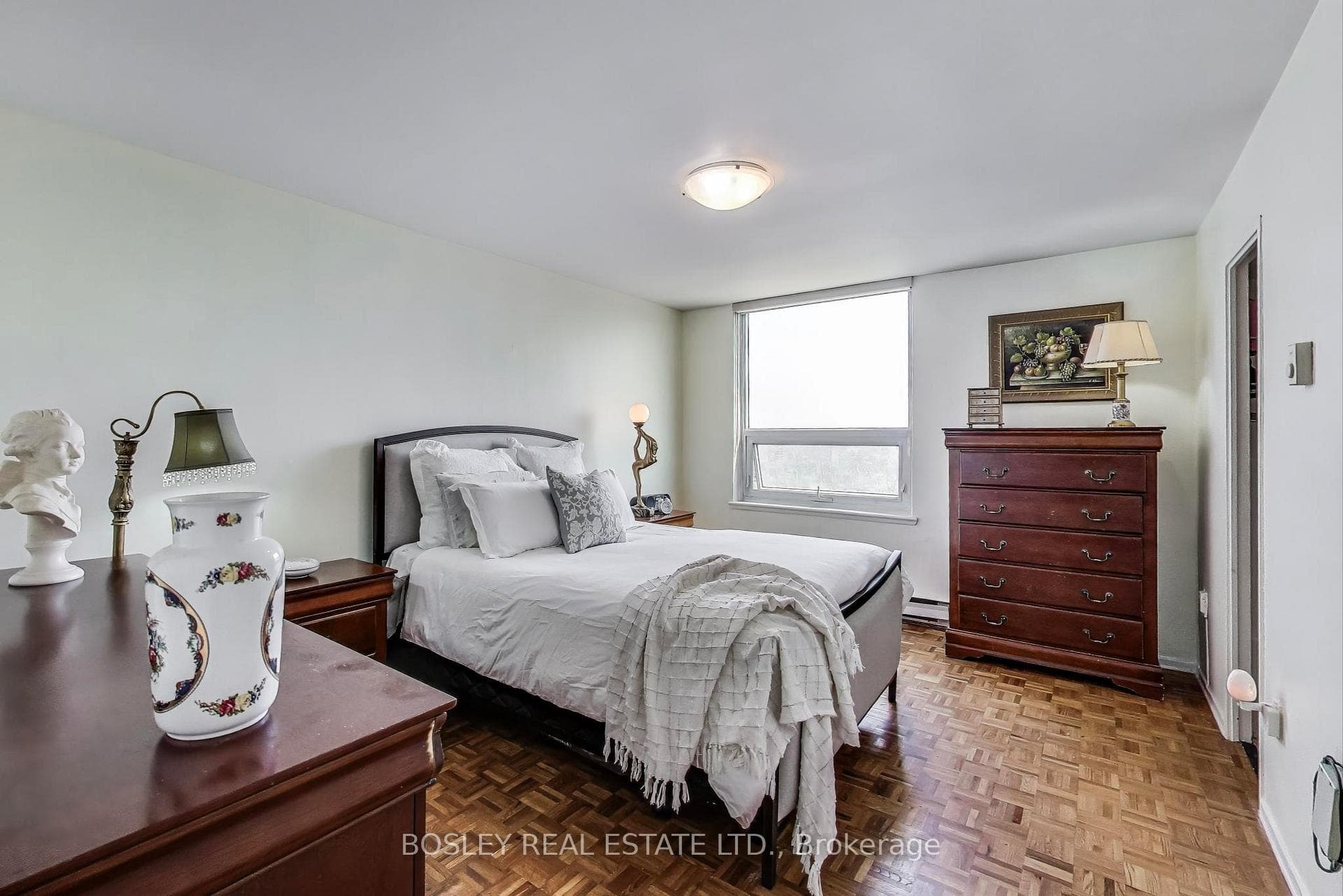 61 Richview Road Unit 1409 photo 16