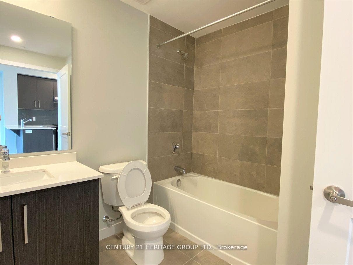 15 Queen Street Unit 1513 photo 12
