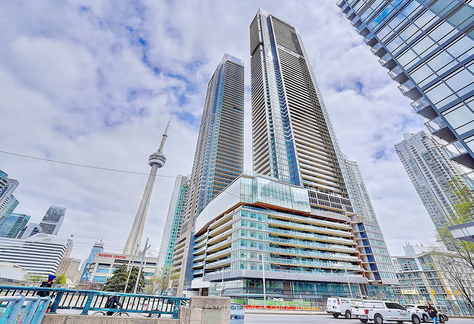 1 Concord Cityplace Way Unit 4102 photo 1