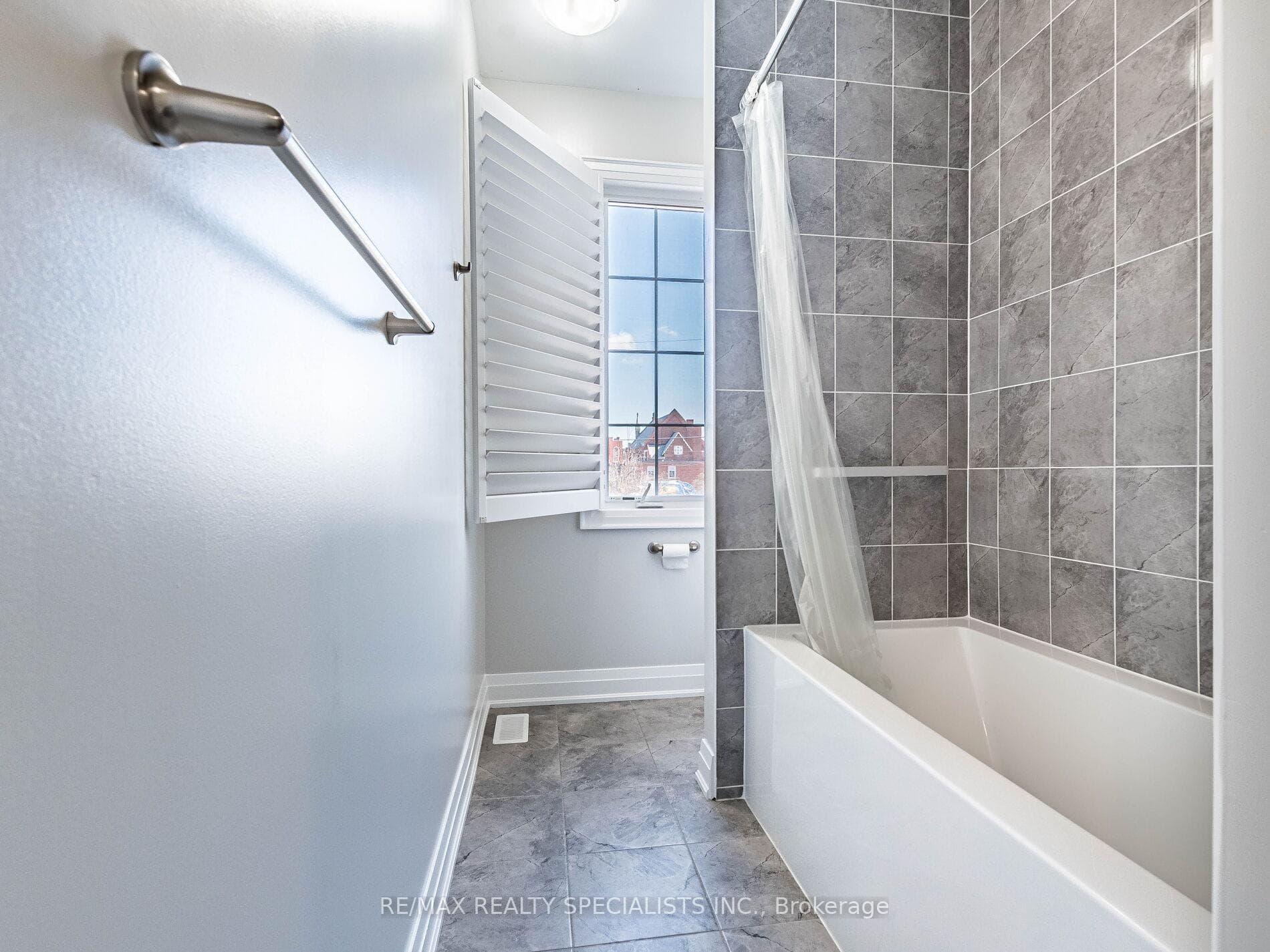 270 Victoria Street photo 42