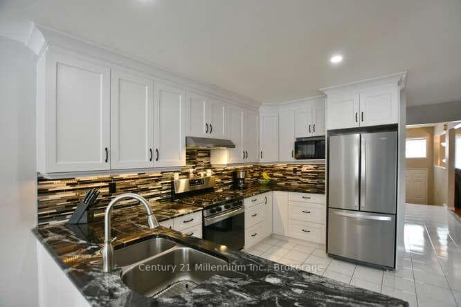 1 Downer Crescent photo 10