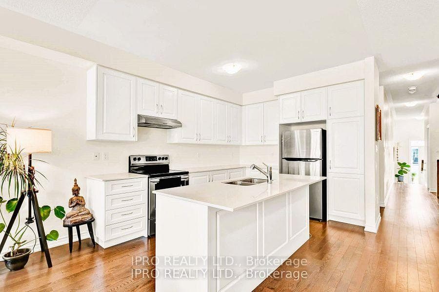 30 Louise Crescent photo 10