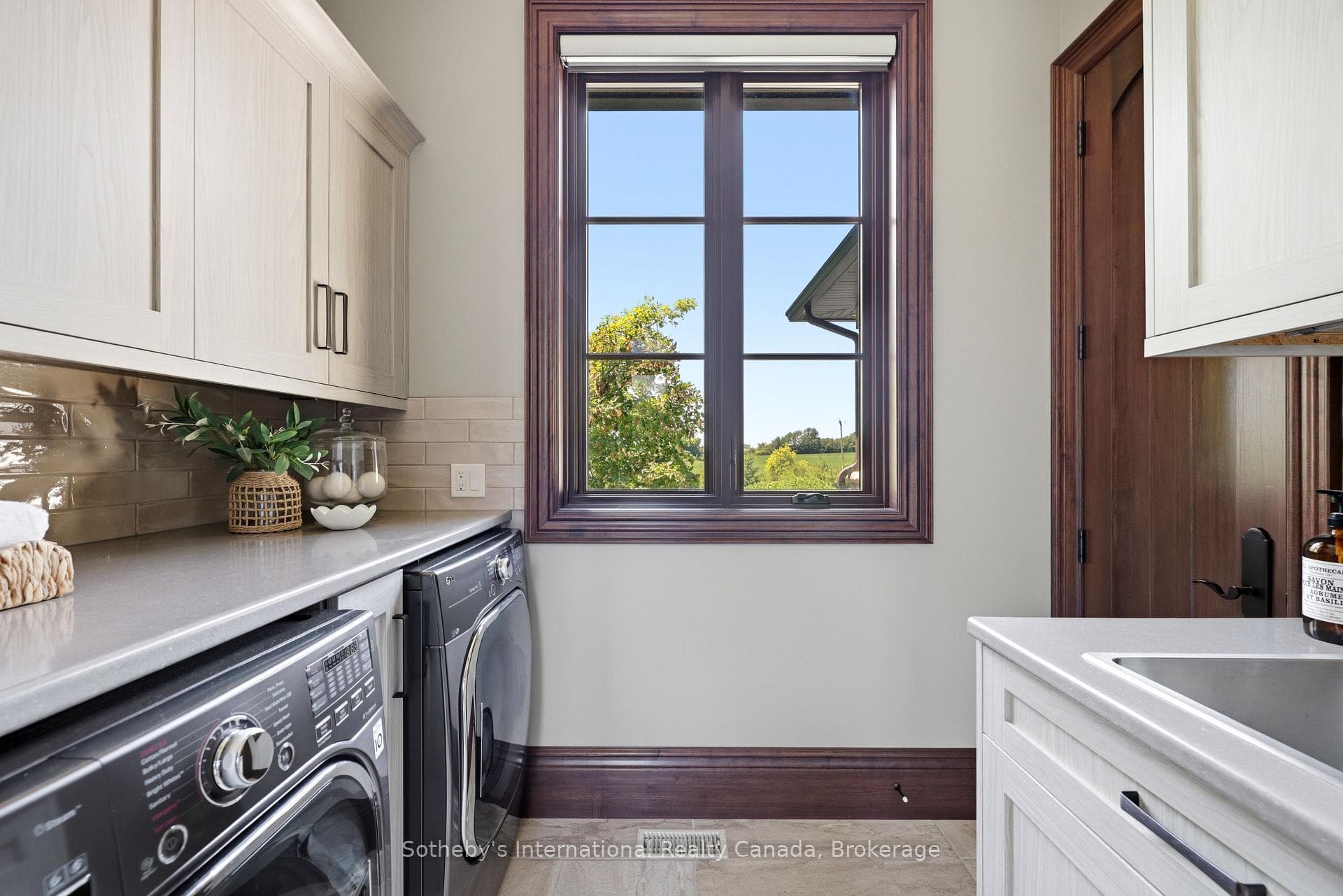1621 Moser Young Road photo 36