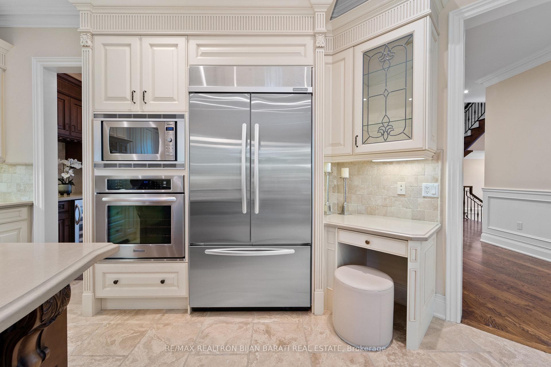 5 SIFTON Court photo 17