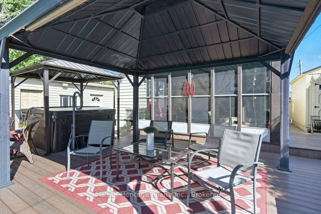 478 East 37th Street photo 36