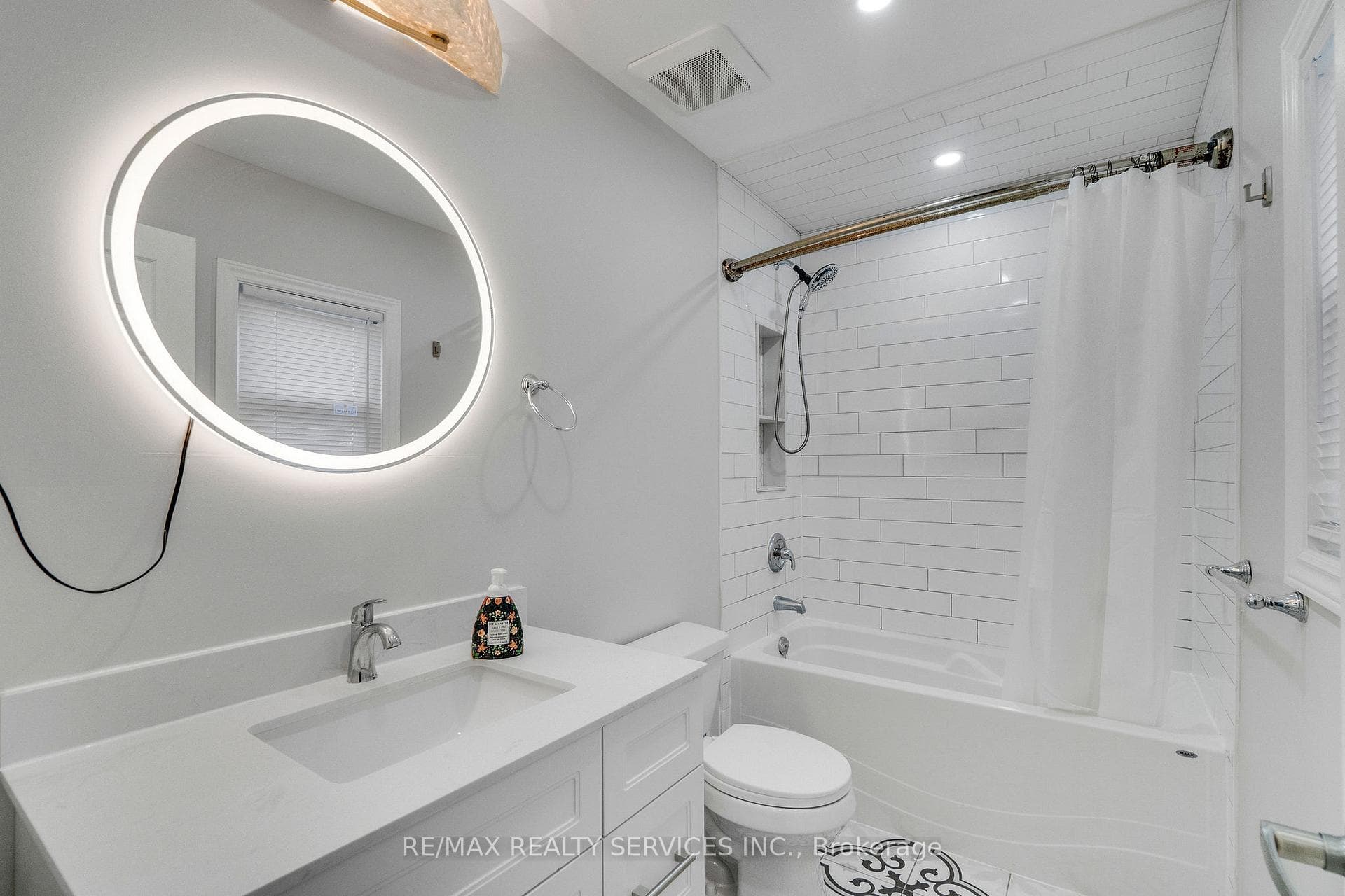 171 Britannia Avenue Unit Upper photo 21