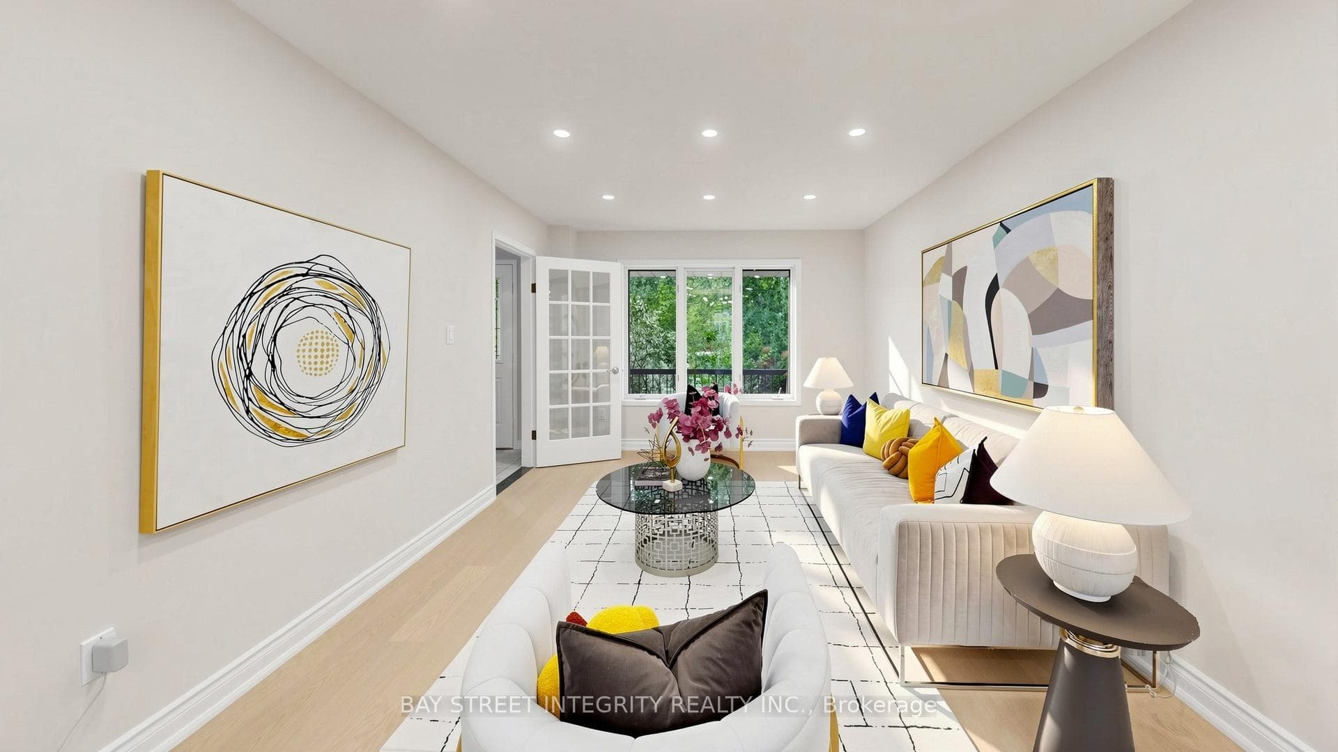 158 Largo Crescent photo 8