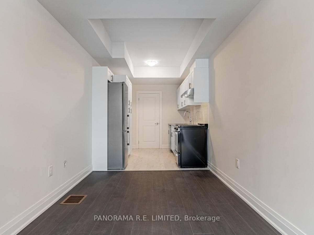 63 Creekbank Road Unit 2 photo 4