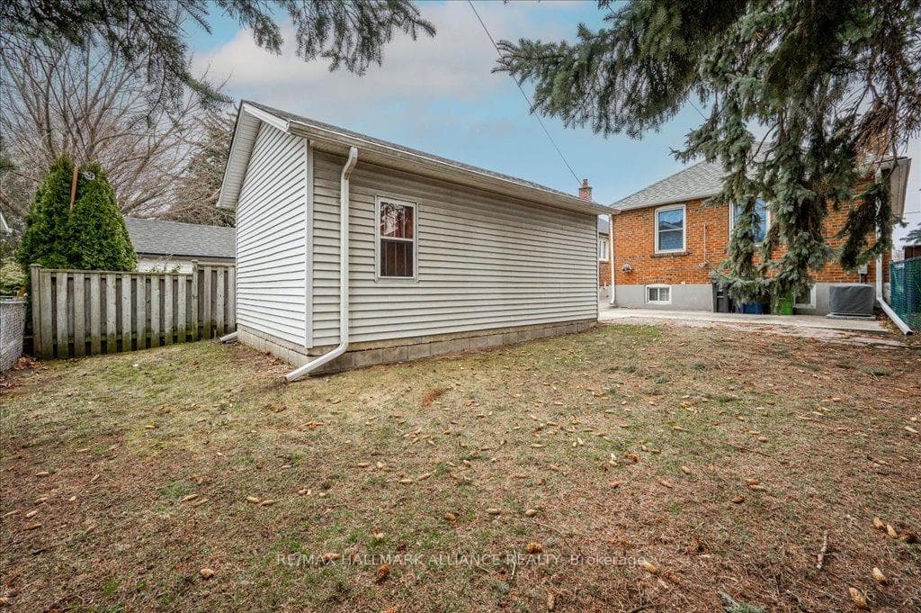 49 Parker Avenue photo 27