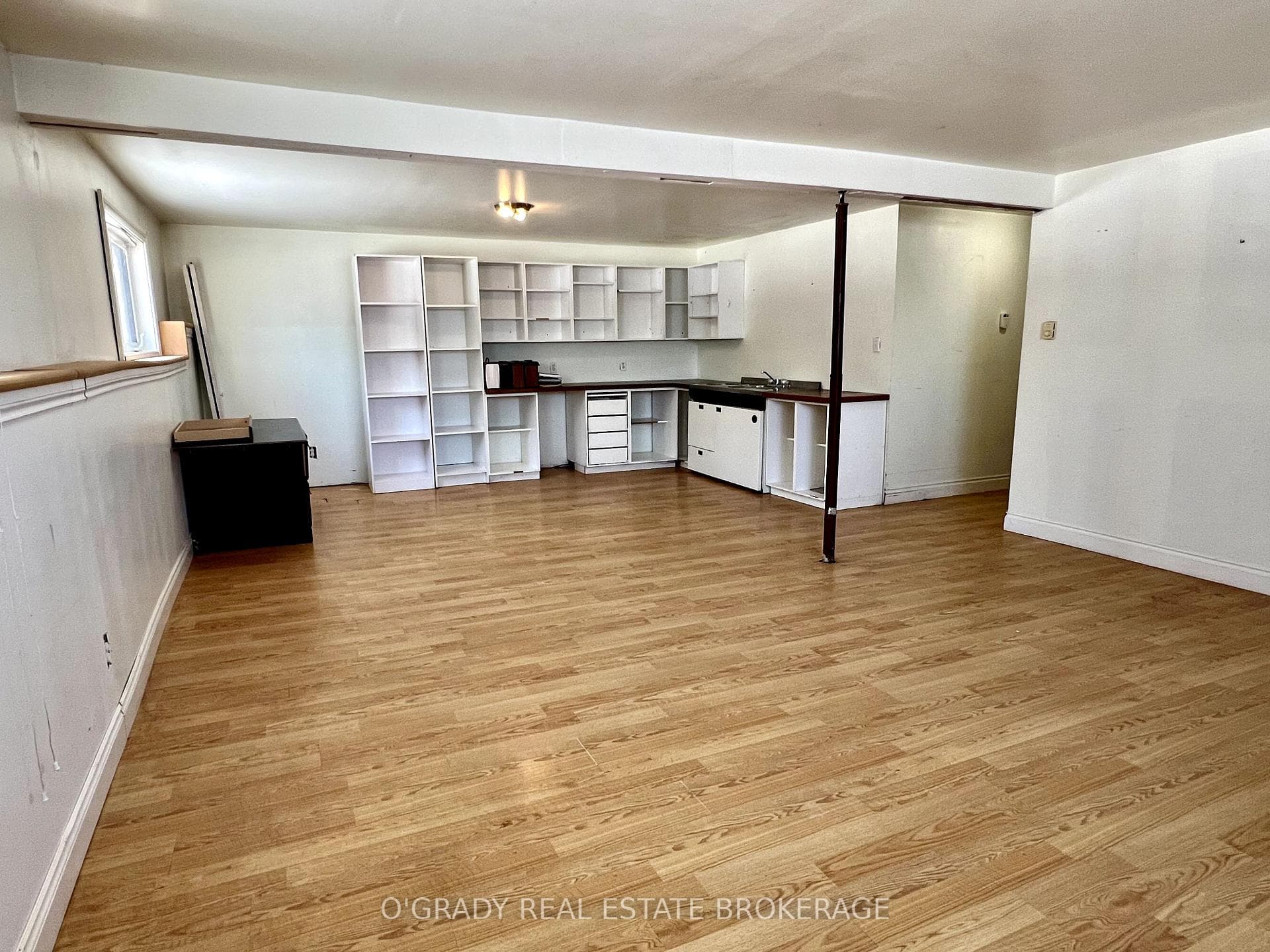 1868 Merwin Lane photo 24