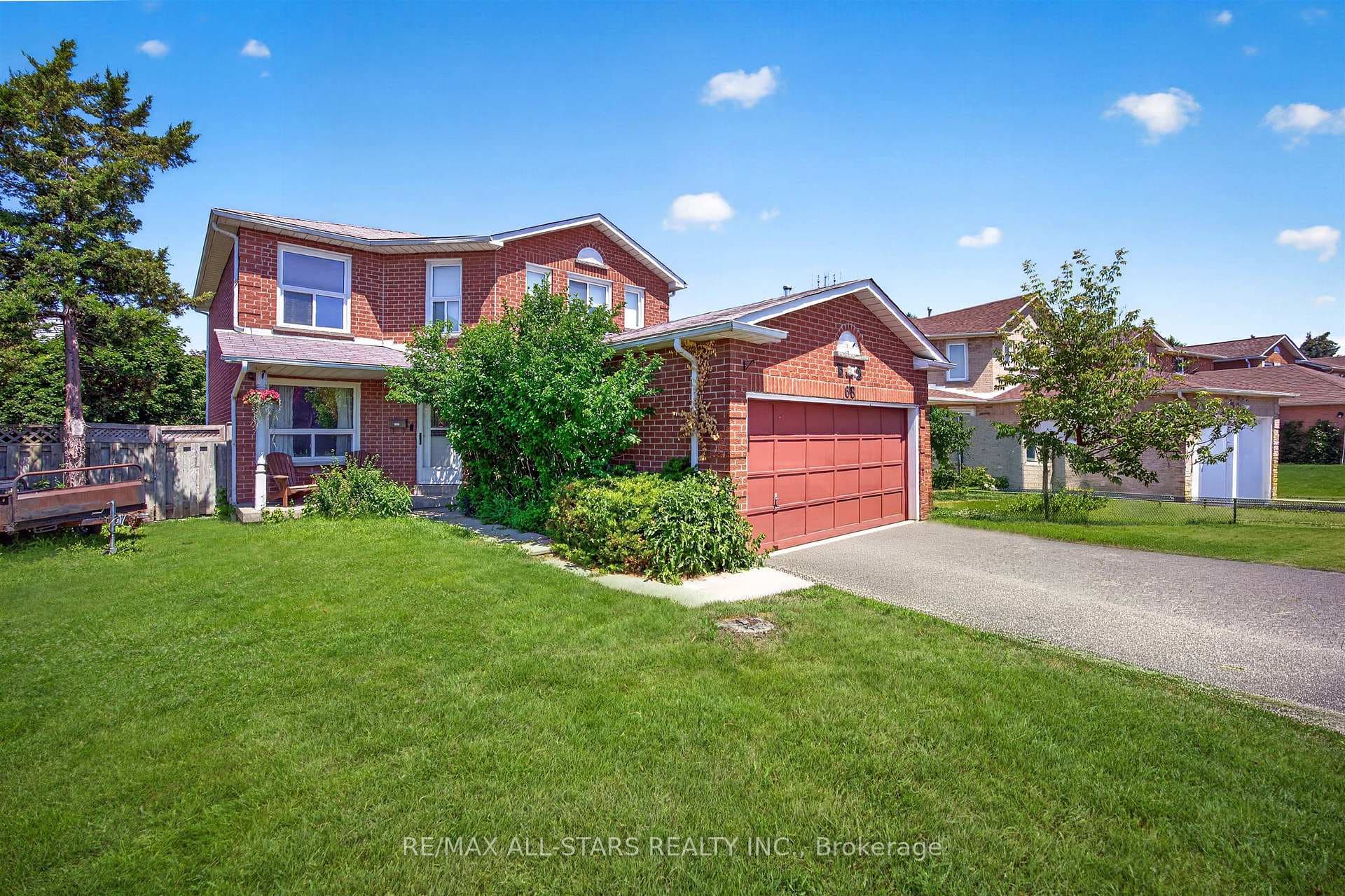 68 Patterson Crescent photo 3