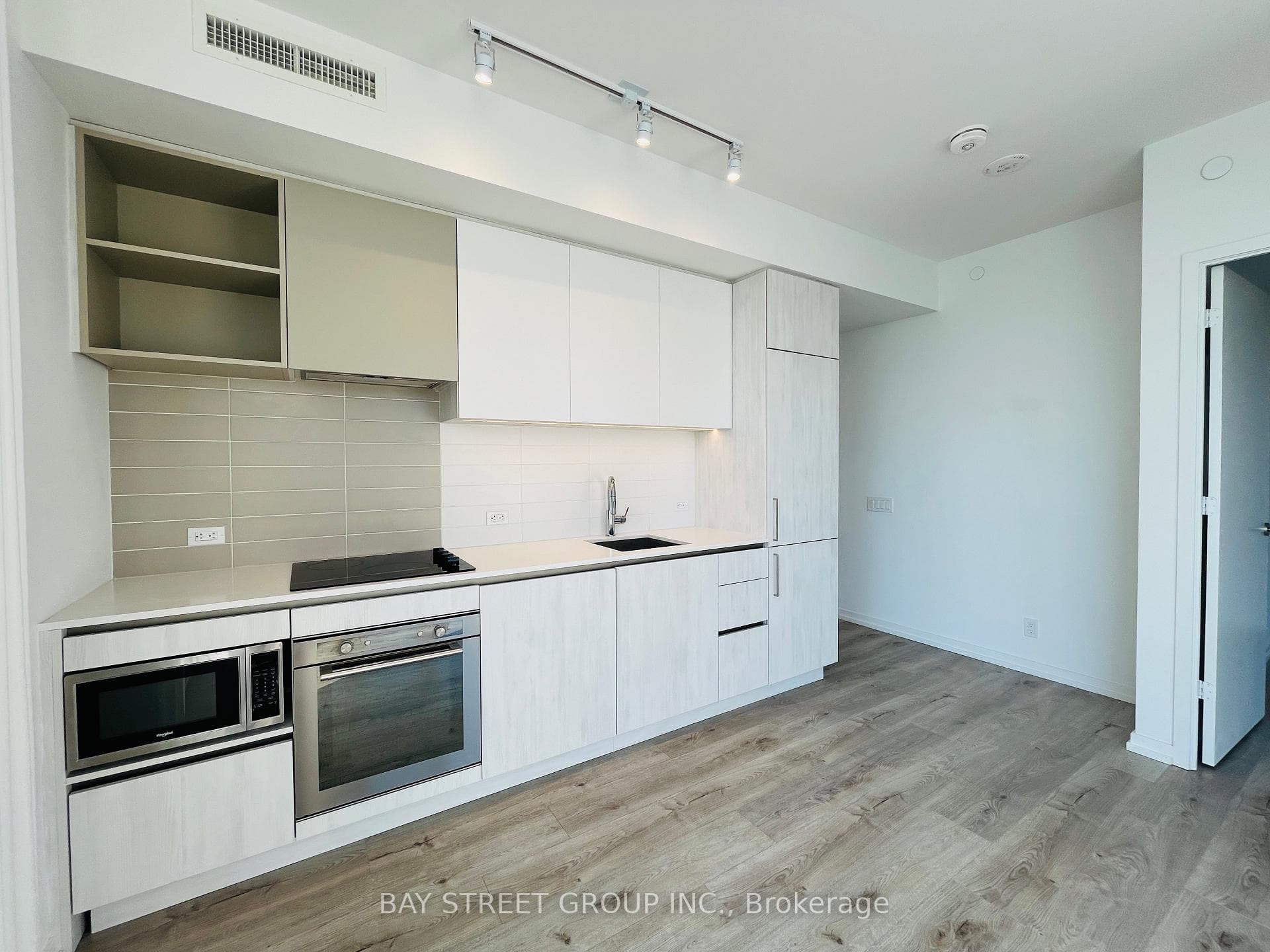 7890 Jane Street Unit 1102 photo 13