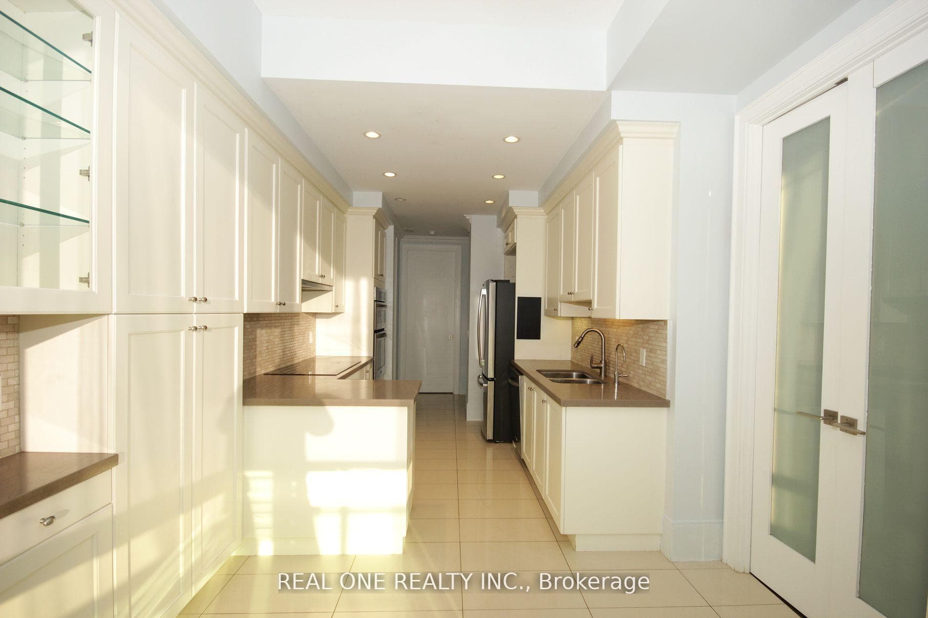 70 Roehampton Avenue Unit 2418 photo 13