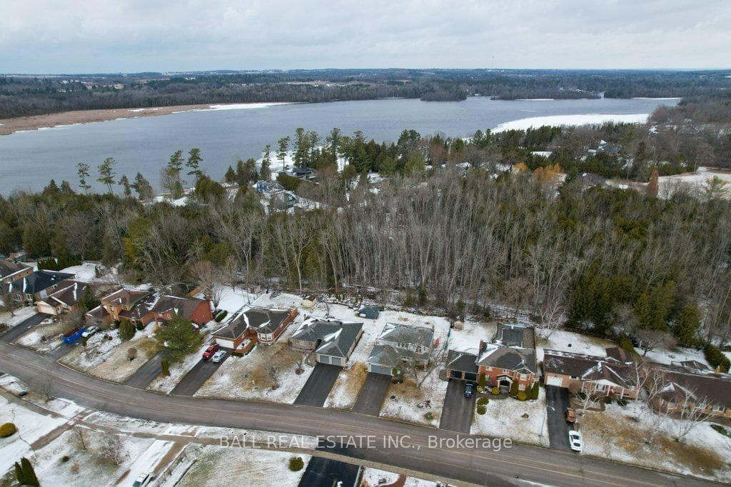 42 Stewart Drive photo 33