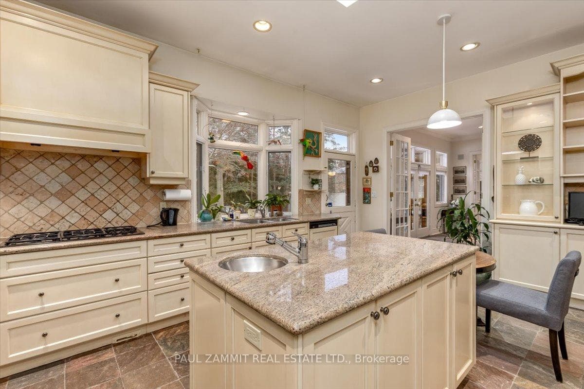 7 Hammok Crescent photo 14