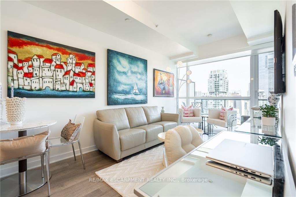 290 Adelaide Street Unit 3009 photo 23