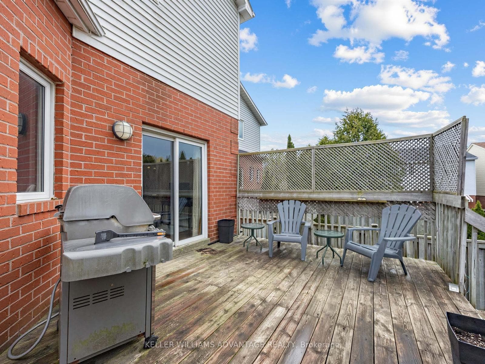 98 Coalport Drive photo 31
